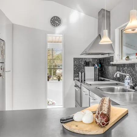 Eulalia - 50m From The Sea By Interhome